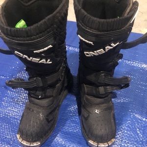 Gently worn ONEAL youth size 3 dirt bike boots